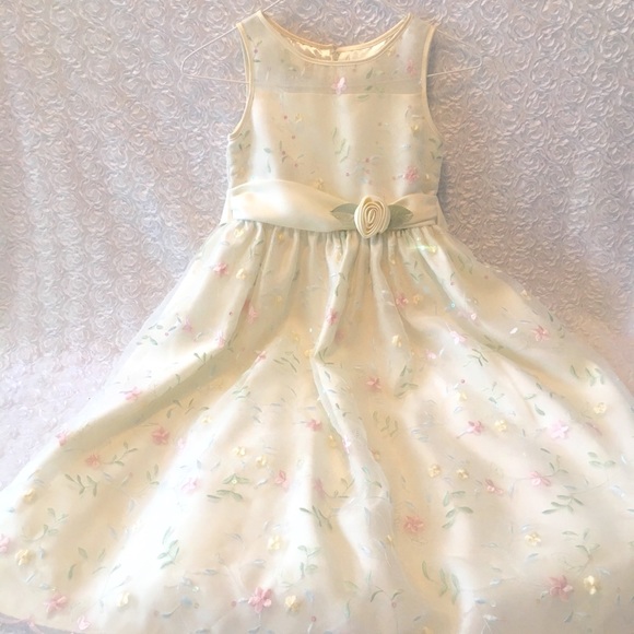 American Doll Other - 🎀American Doll-Gorgeous Little girls dress🎀